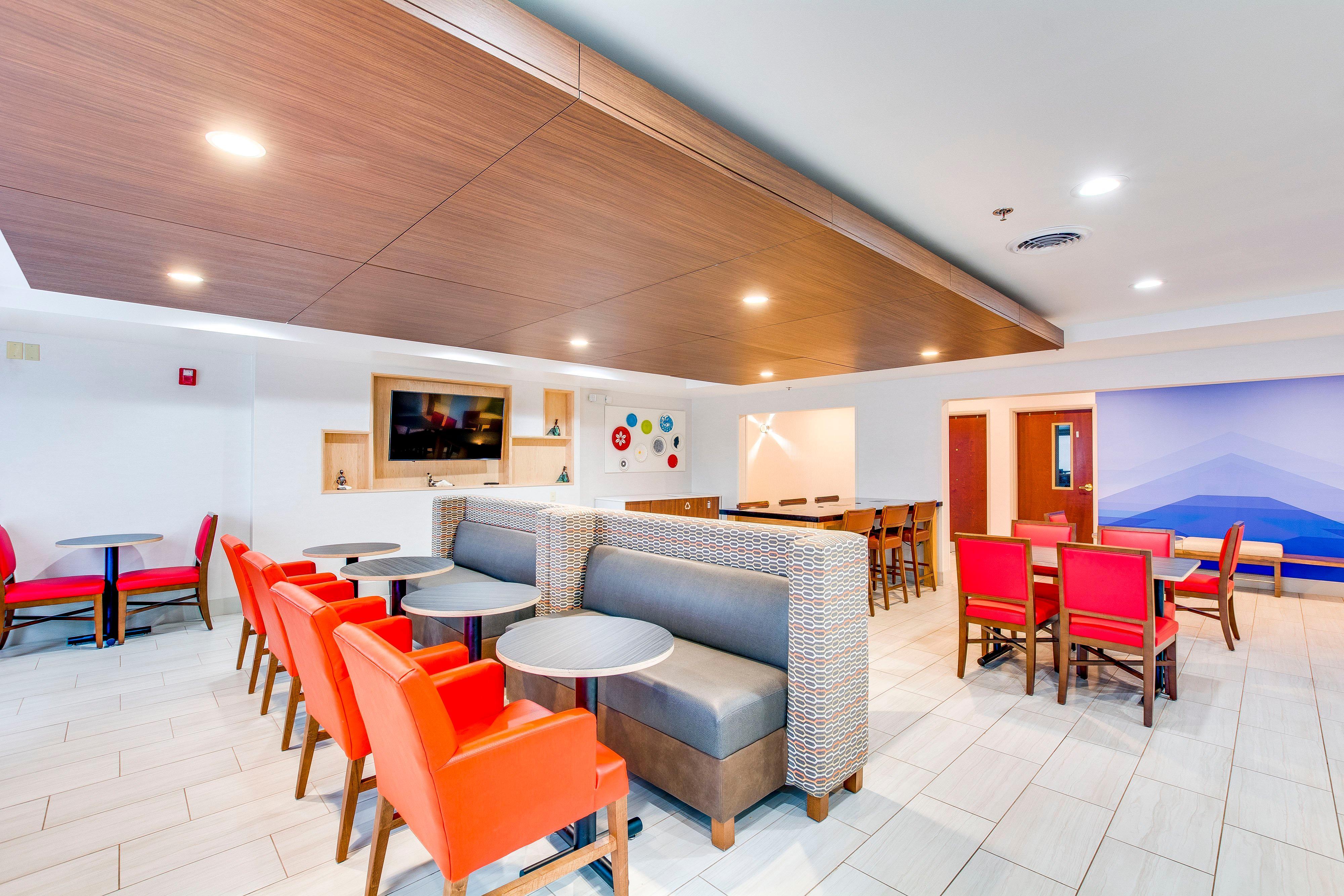 Holiday Inn Express Vincennes Ngoại thất bức ảnh