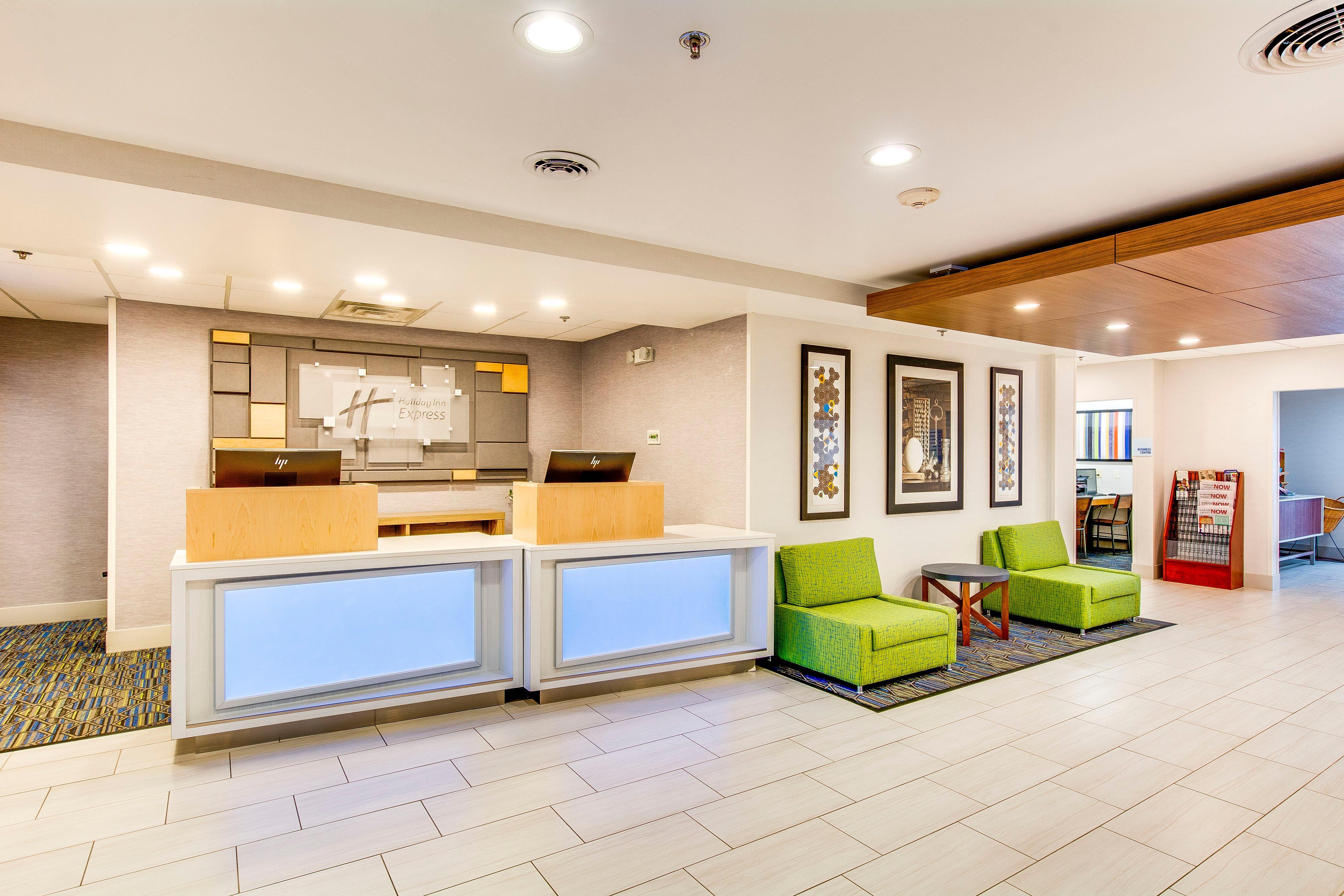 Holiday Inn Express Vincennes Ngoại thất bức ảnh