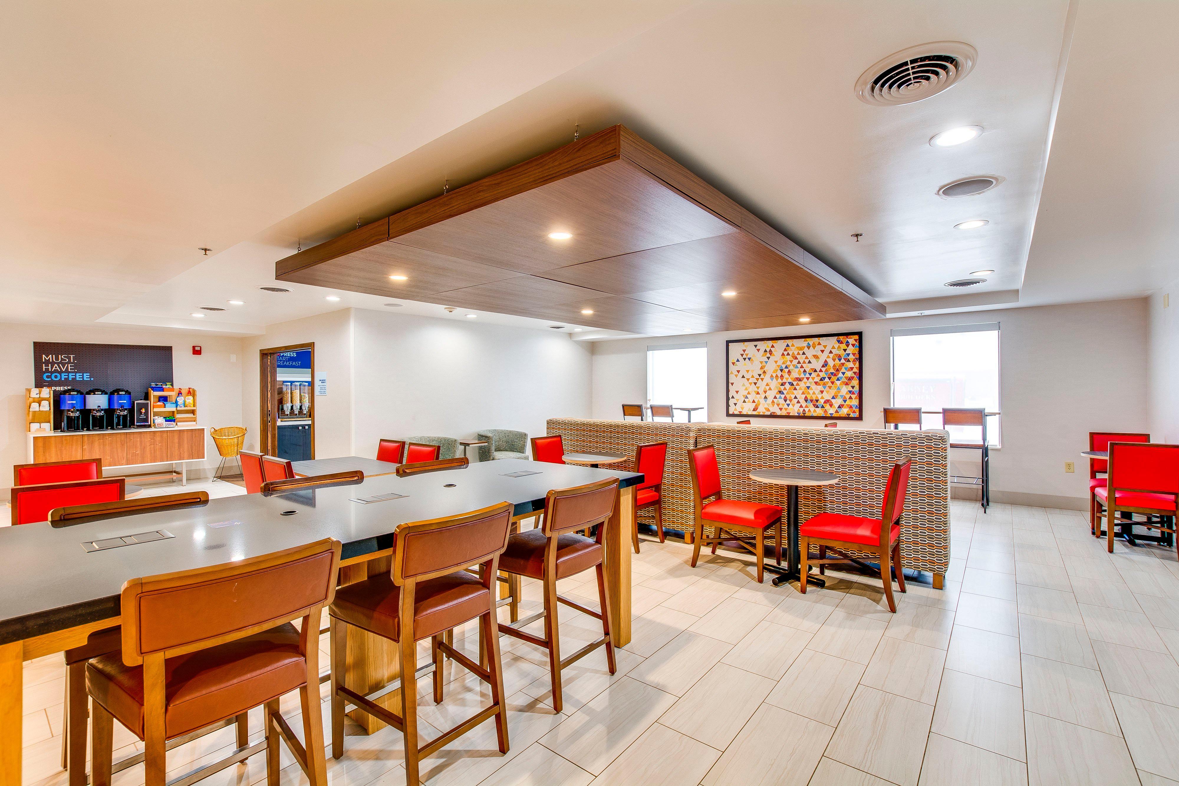 Holiday Inn Express Vincennes Ngoại thất bức ảnh