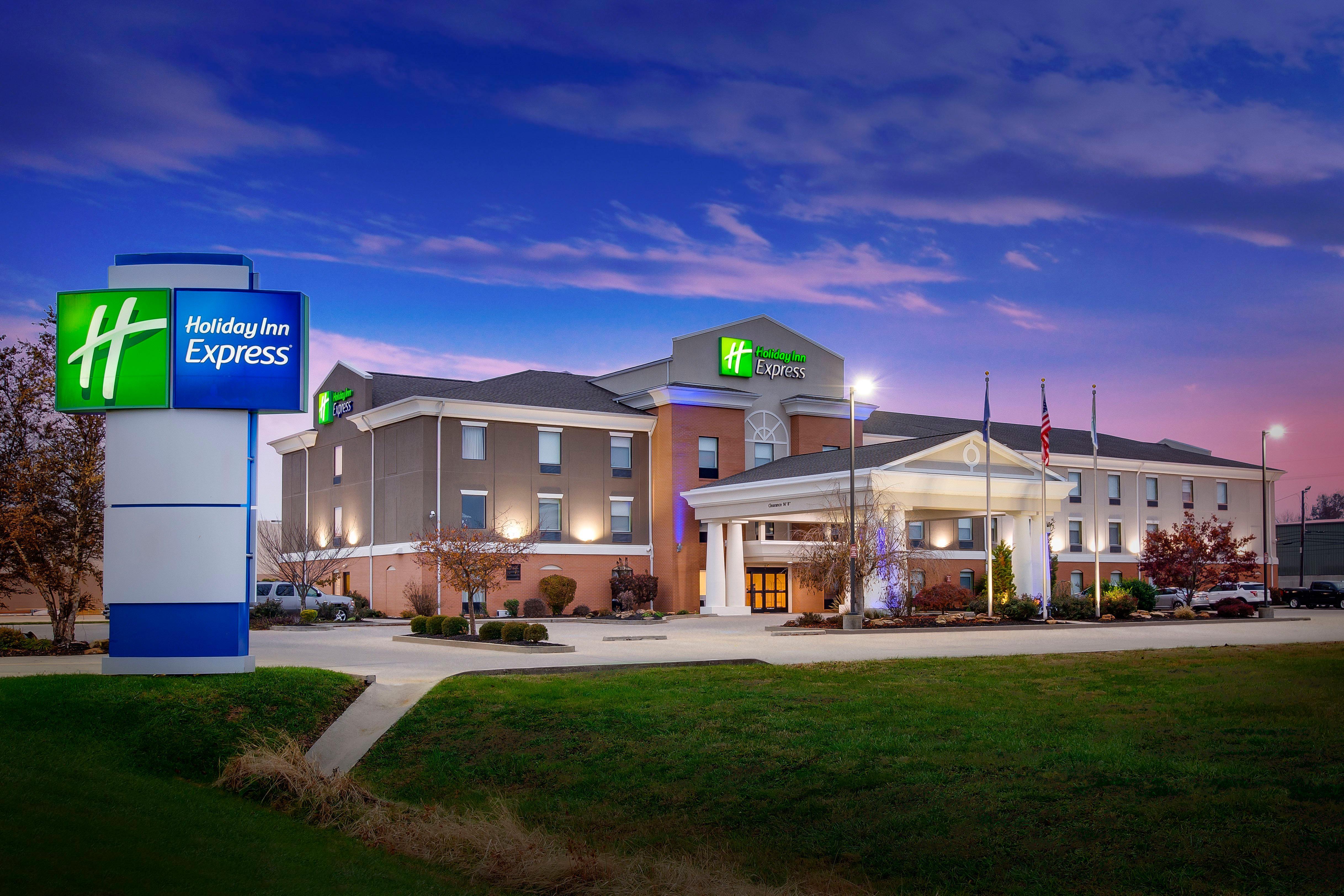 Holiday Inn Express Vincennes Ngoại thất bức ảnh