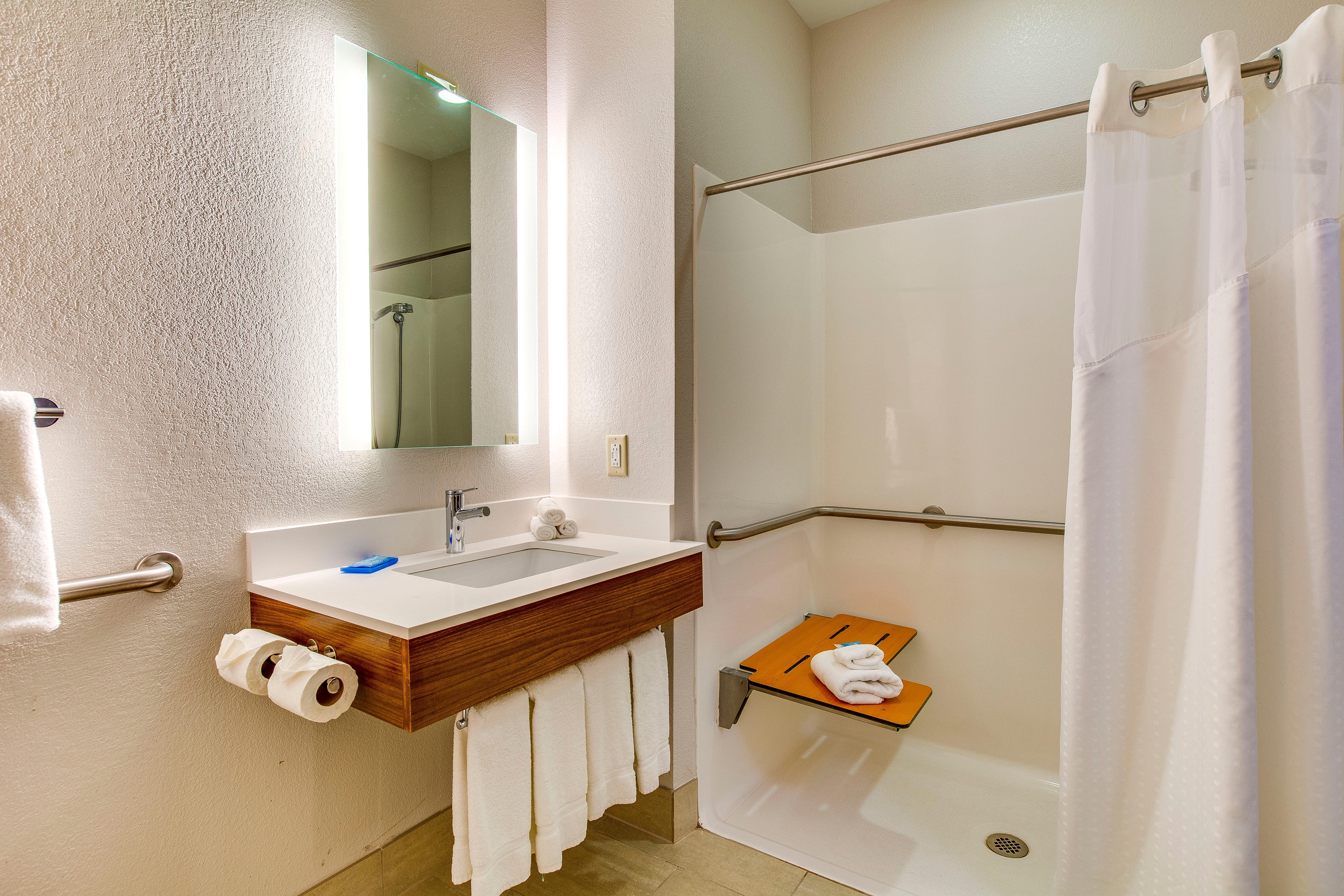 Holiday Inn Express Vincennes Ngoại thất bức ảnh