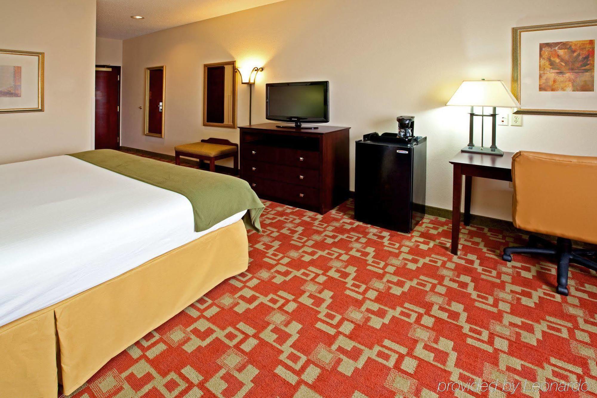 Holiday Inn Express Vincennes Phòng bức ảnh